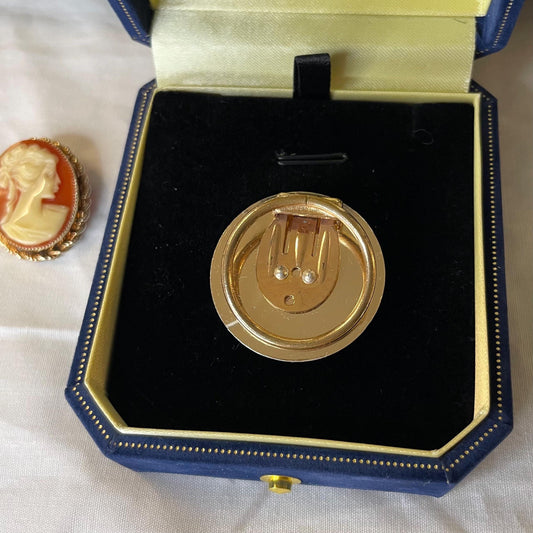 Gold Toned Cameo Scarf Ring