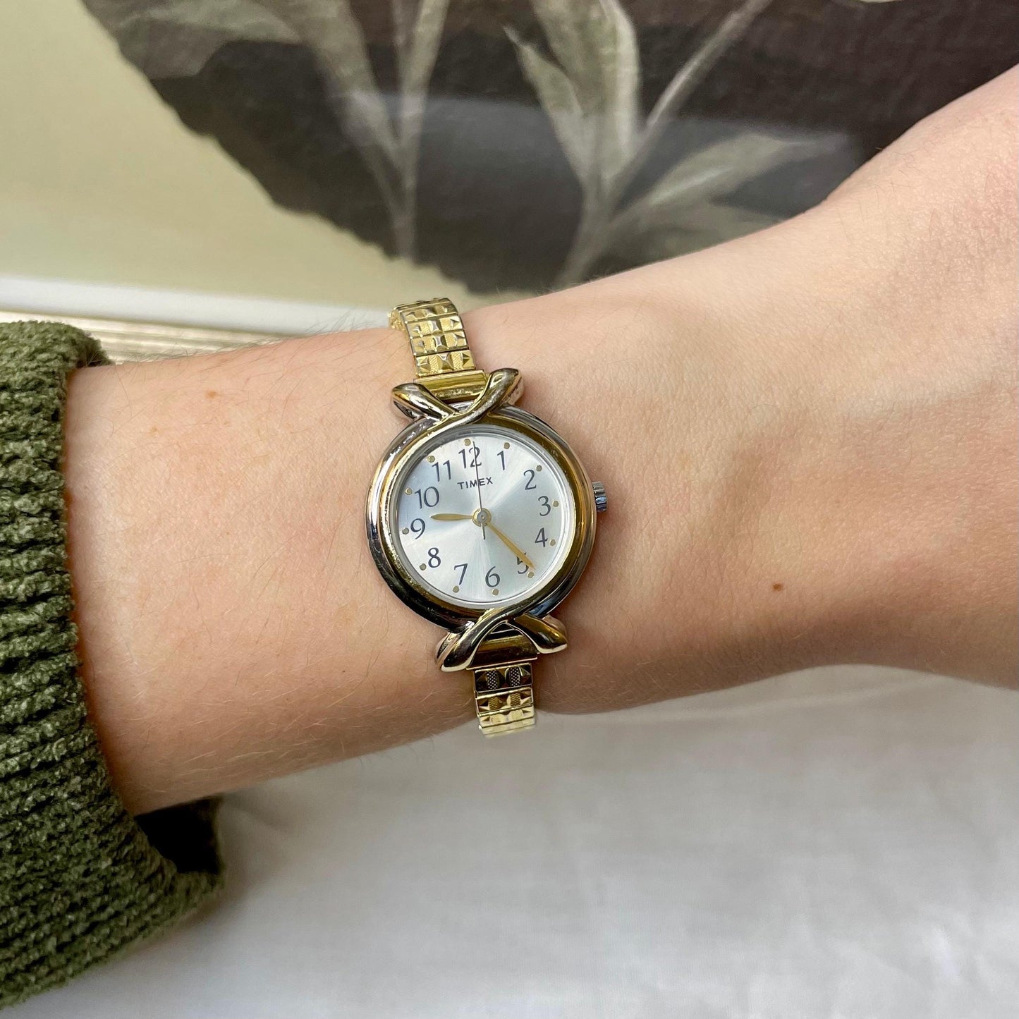 Timex Ladies Watch Gold and Silver Toned 5.25” NON WORKING