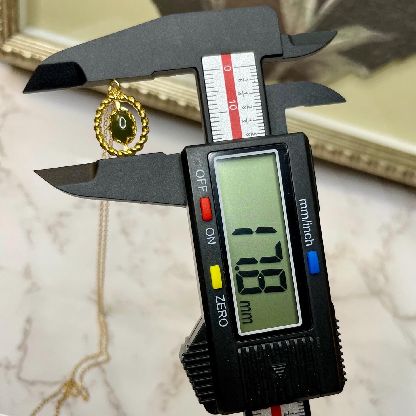 Vintage 12K Gold FILLED Jade Pendant Necklace - 16” Chain