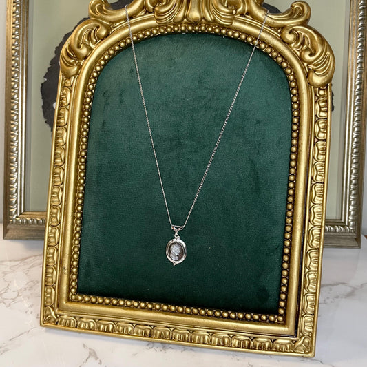 Vintage 925 Silver Mother of Pearl Cameo Pendant Necklace - 16” Long