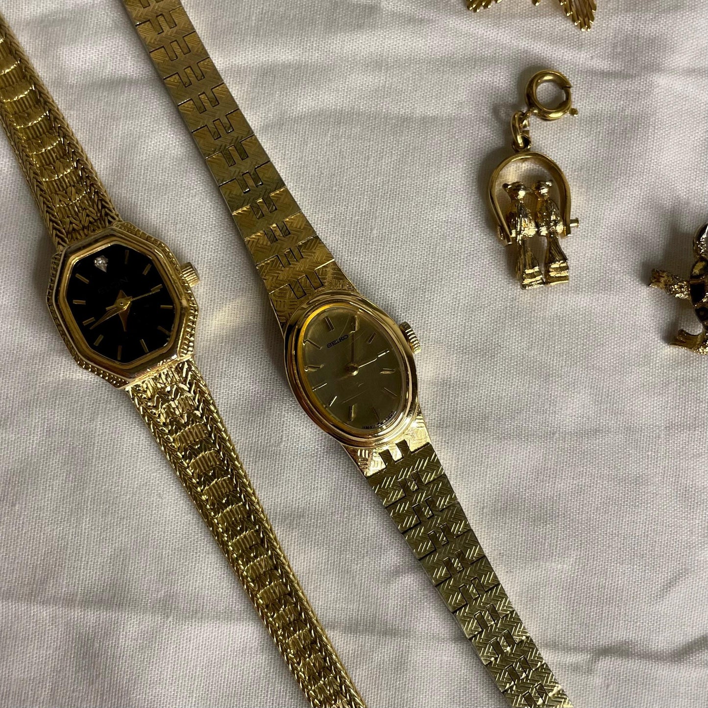 1970s Seiko Ladies Watch Gold Toned 7” NON WORKING