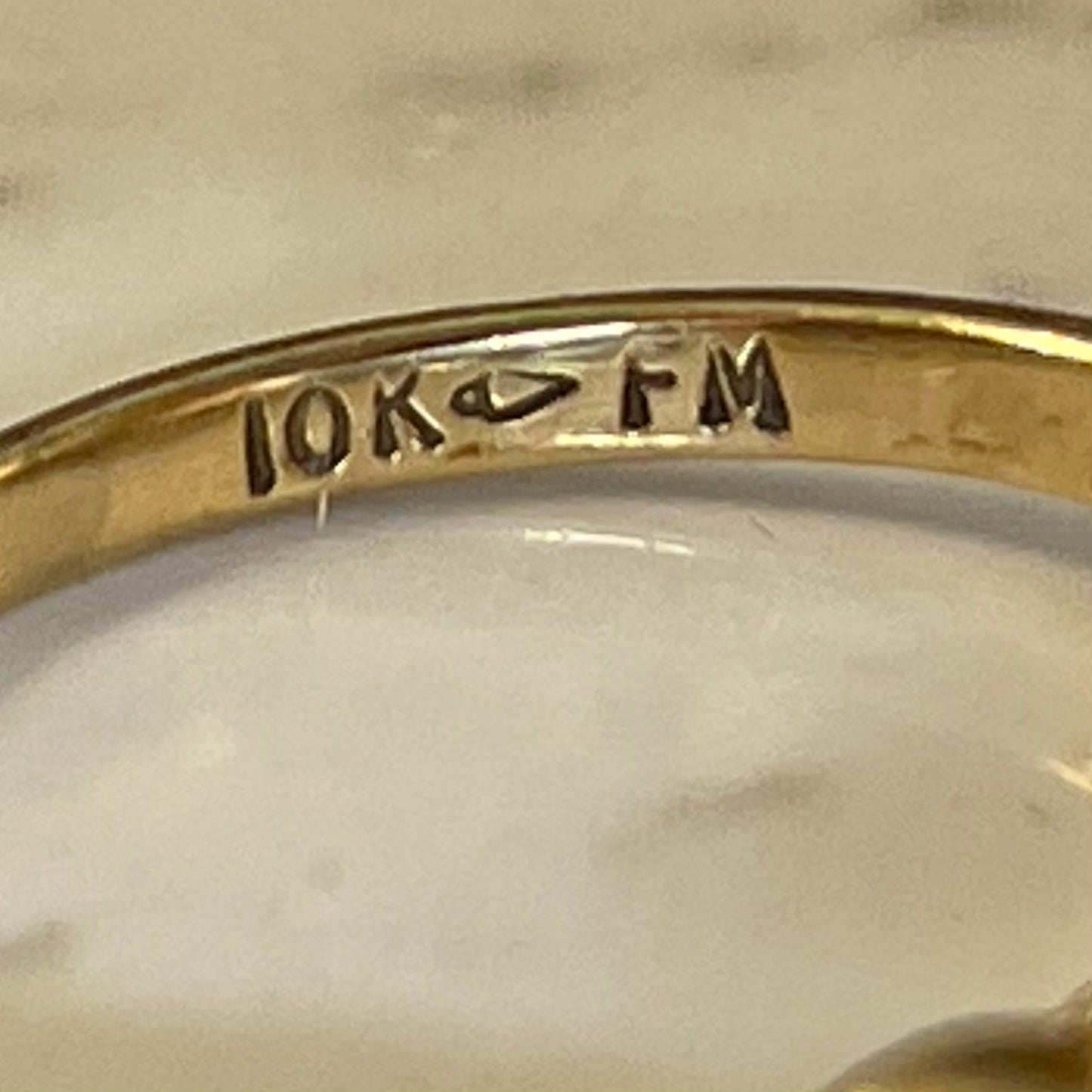 Vintage 10K Yellow Gold Aquamarine Ring with Diamond Accents - Size US 4.75