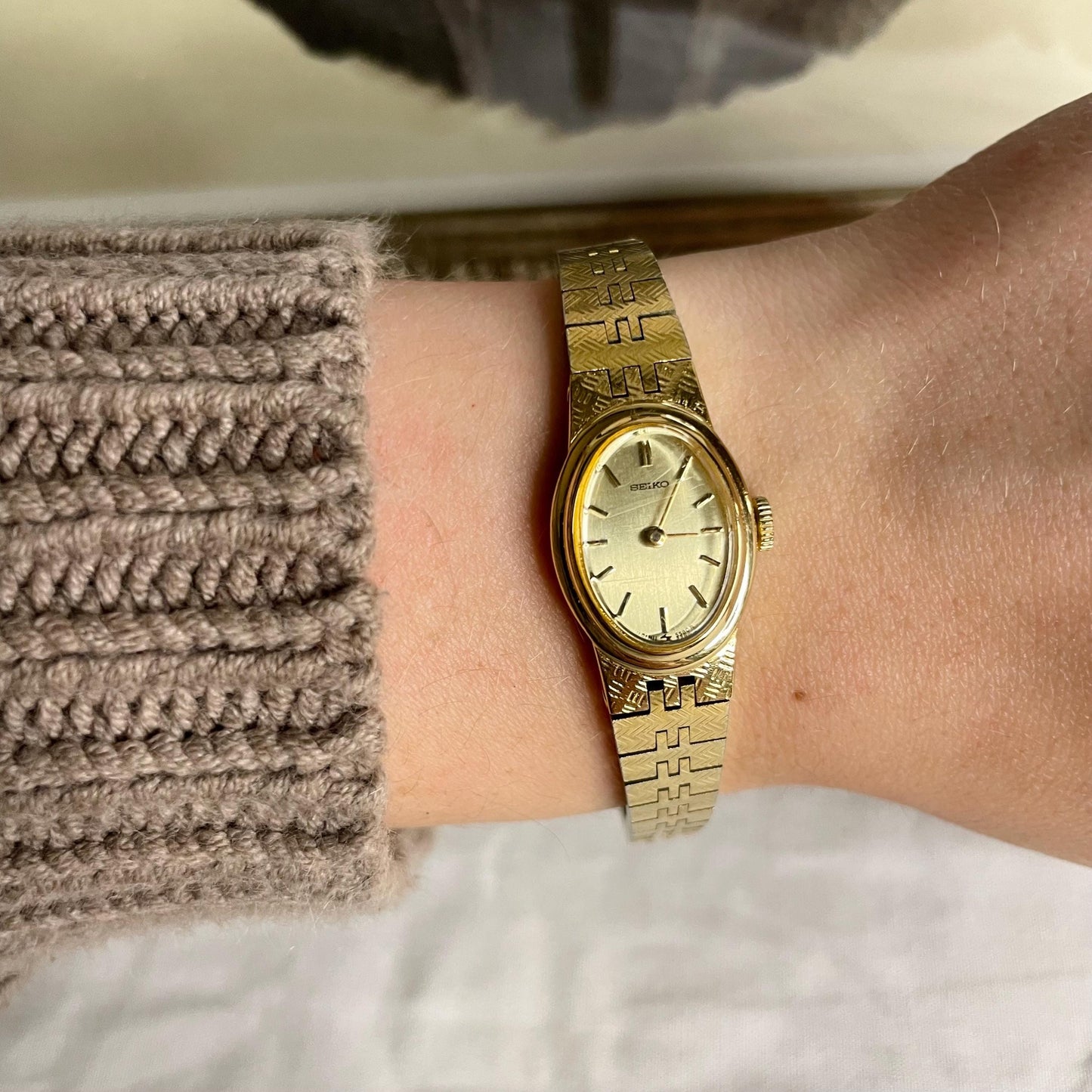 1970s Seiko Ladies Watch Gold Toned 7” NON WORKING