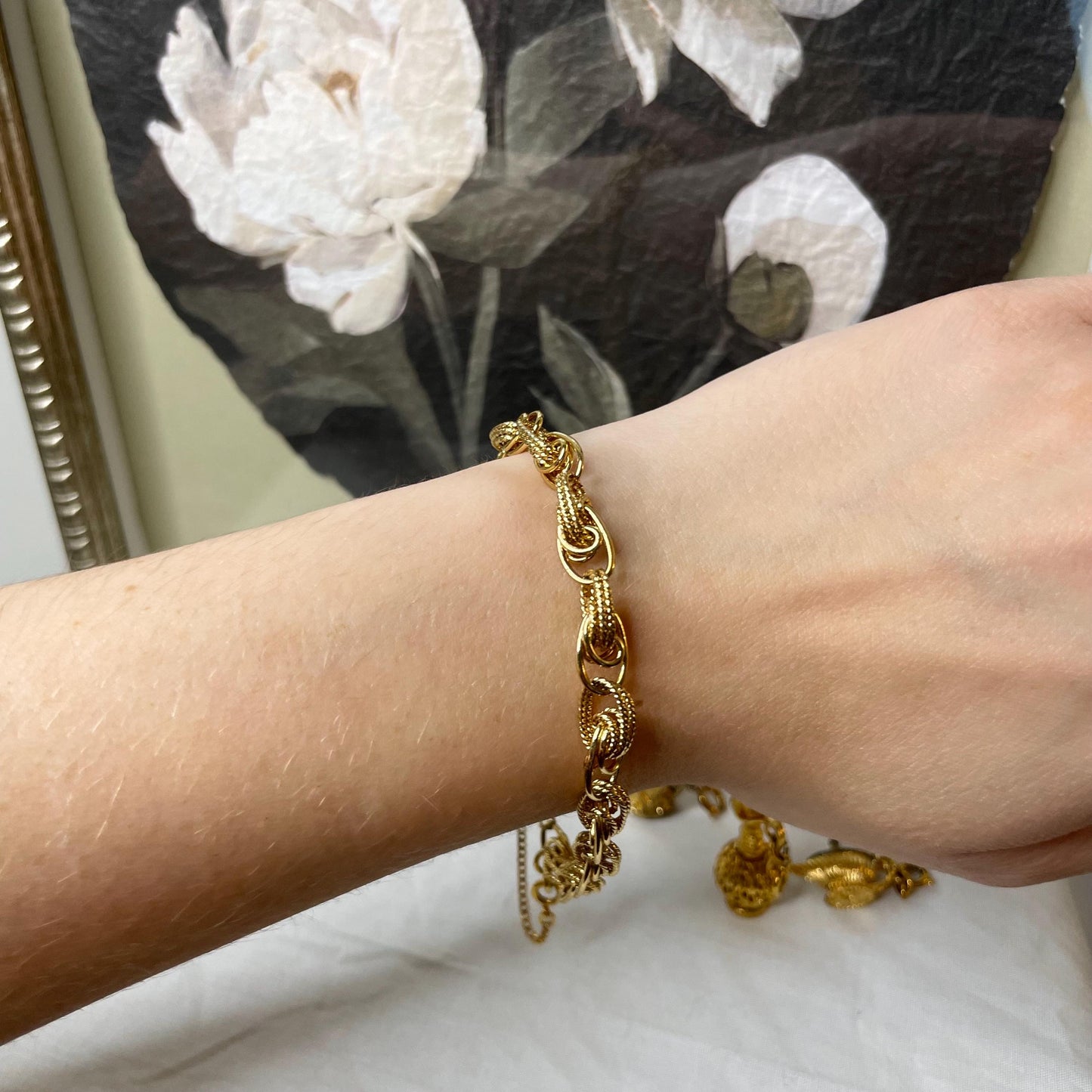 Gold Toned MONET Unique Chain Bracelet 7”