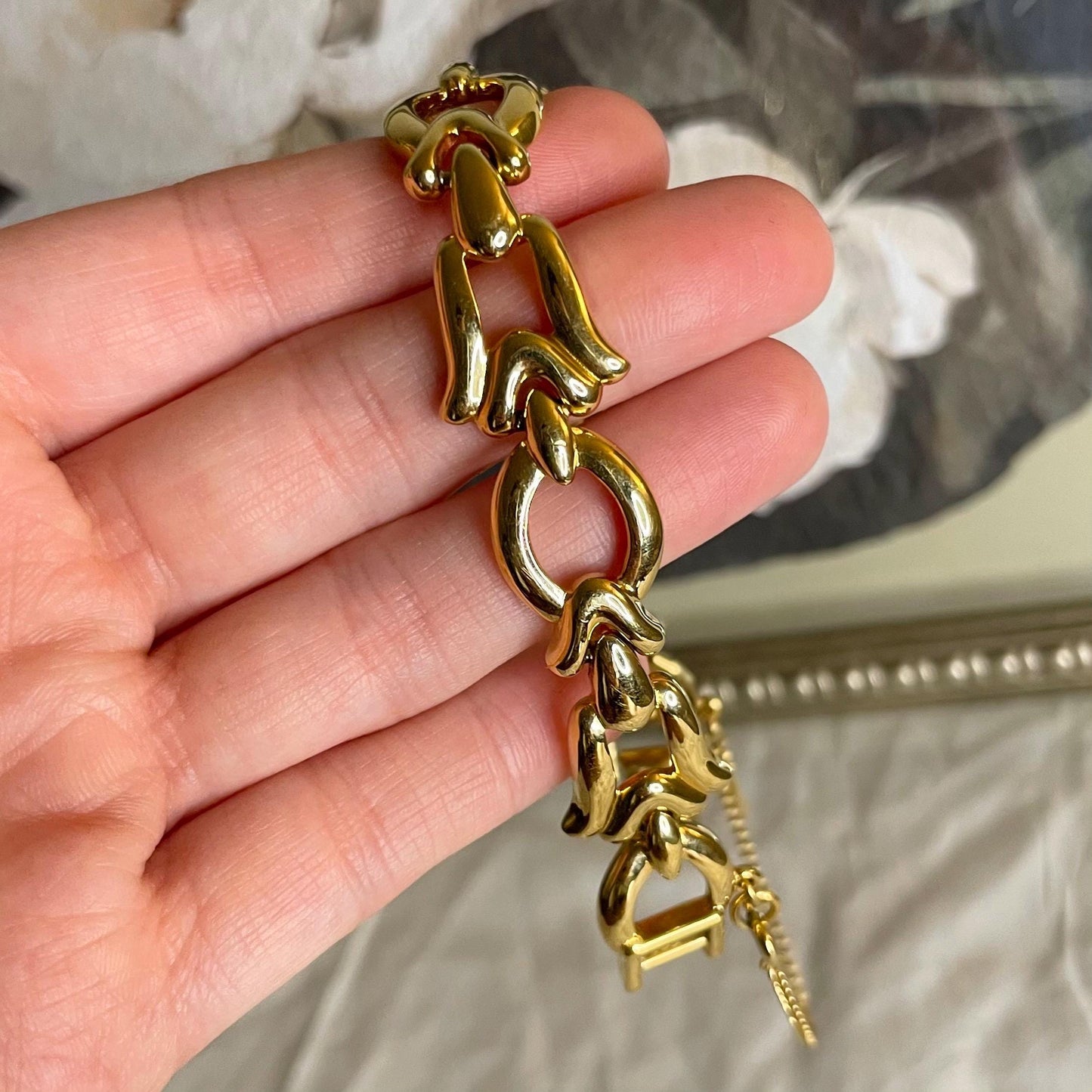 Gold Toned MONET Chunky Bracelet 7”