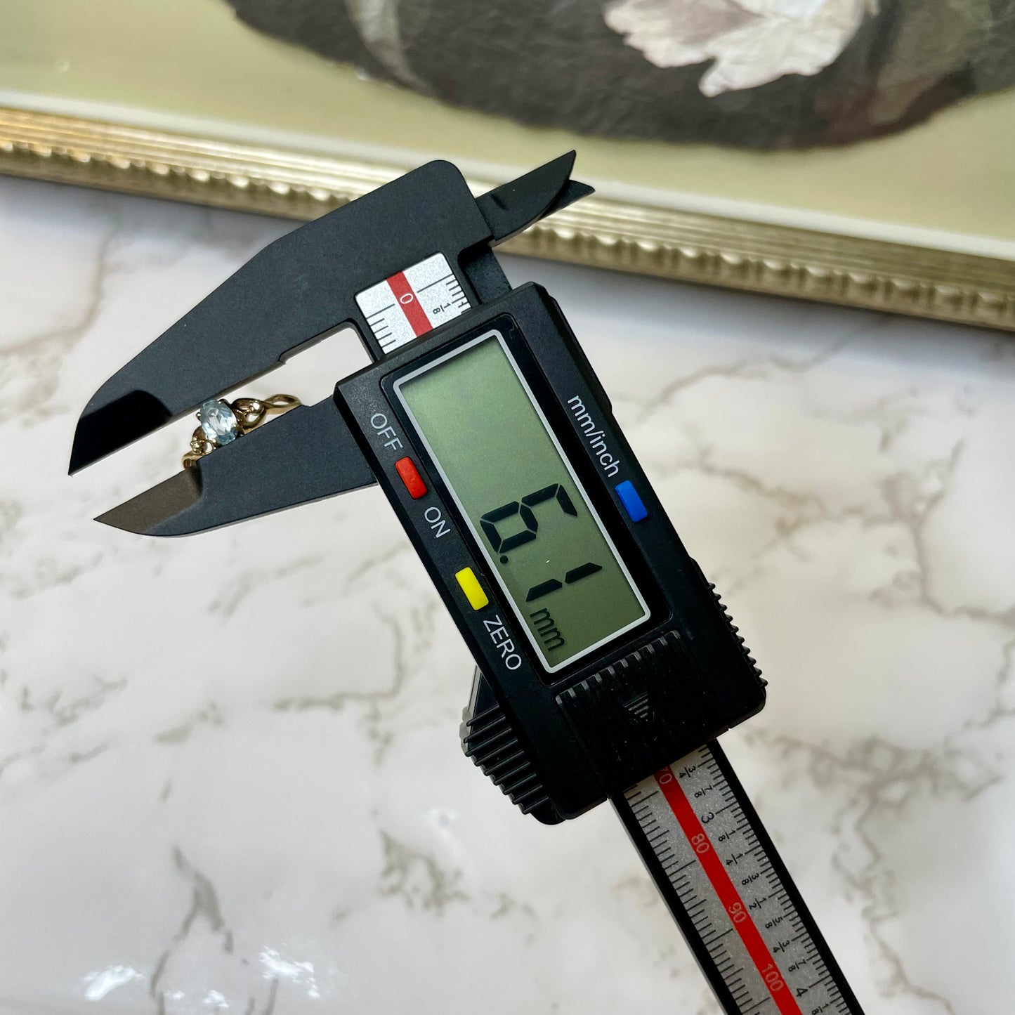 Vintage 10K Yellow Gold Aquamarine Ring with Diamond Accents - Size US 4.75