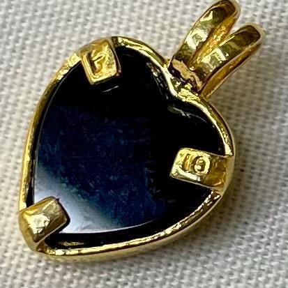 10k Solid Gold Heart Onyx Pendant