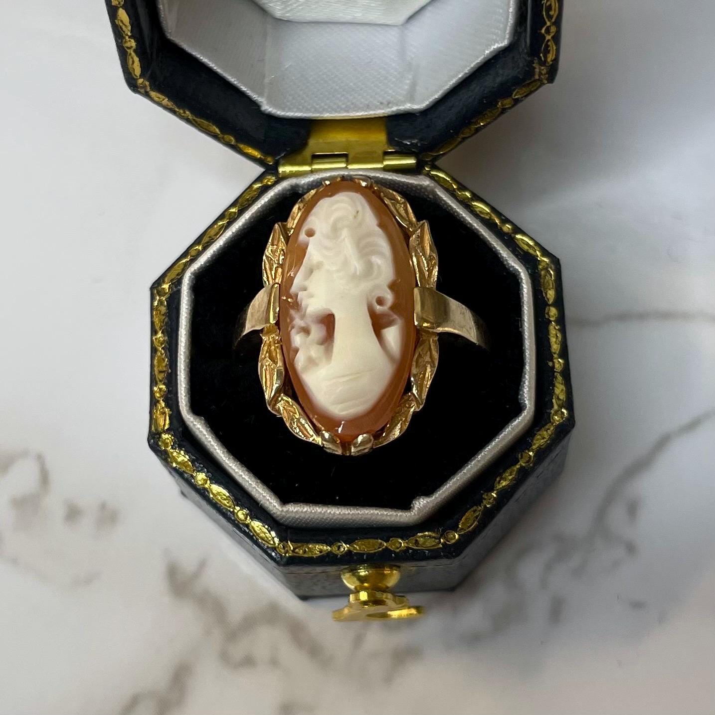 10K Solid Gold Cameo Ring - Size US 5.25