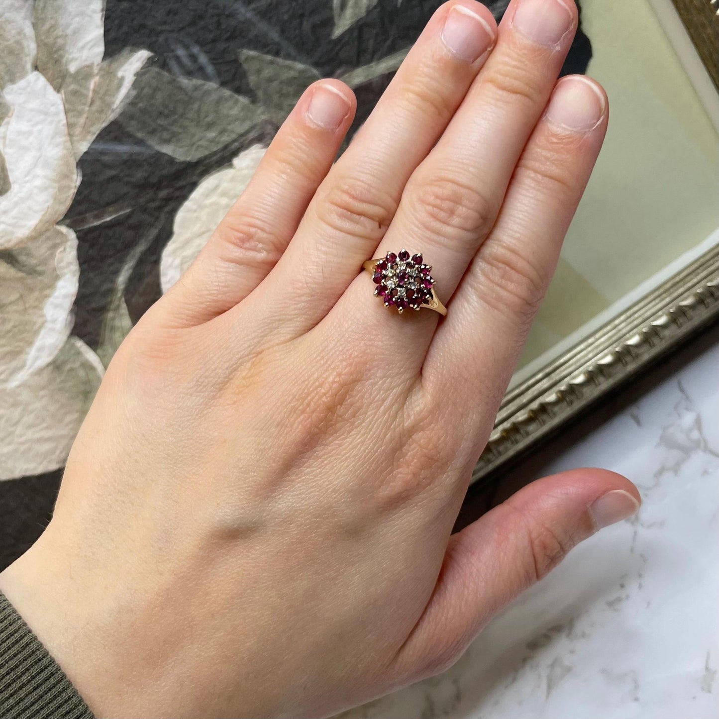 Vintage 10K Solid Gold Ruby Diamond Cluster Ring - Size US 7.25