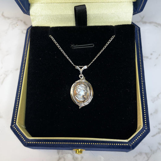 Vintage 925 Silver Mother of Pearl Cameo Pendant Necklace - 16” Long