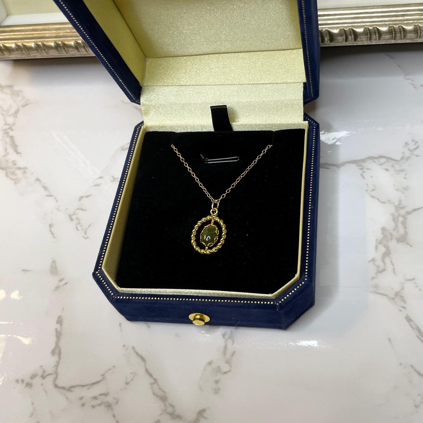 Vintage 12K Gold FILLED Jade Pendant Necklace - 16” Chain